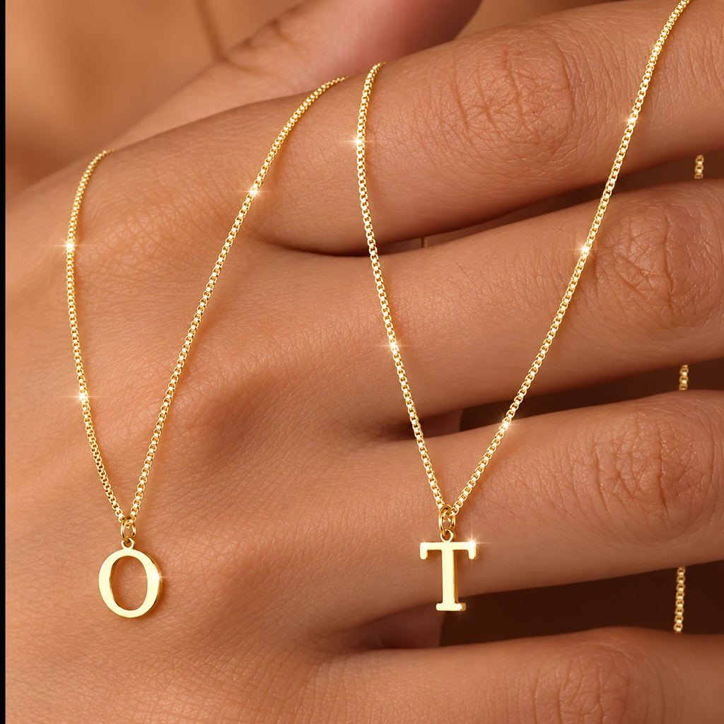 Colar Zenory Initiale – Inicial Personalizada com Banho de Ouro 18K