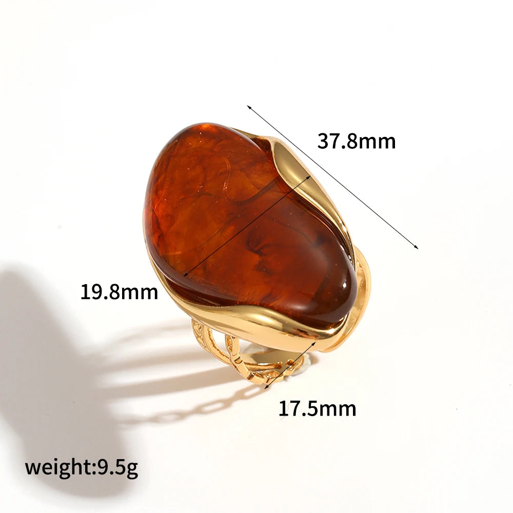 Anel Elo Lumière Cravejado – Elegância Dourada Zenory