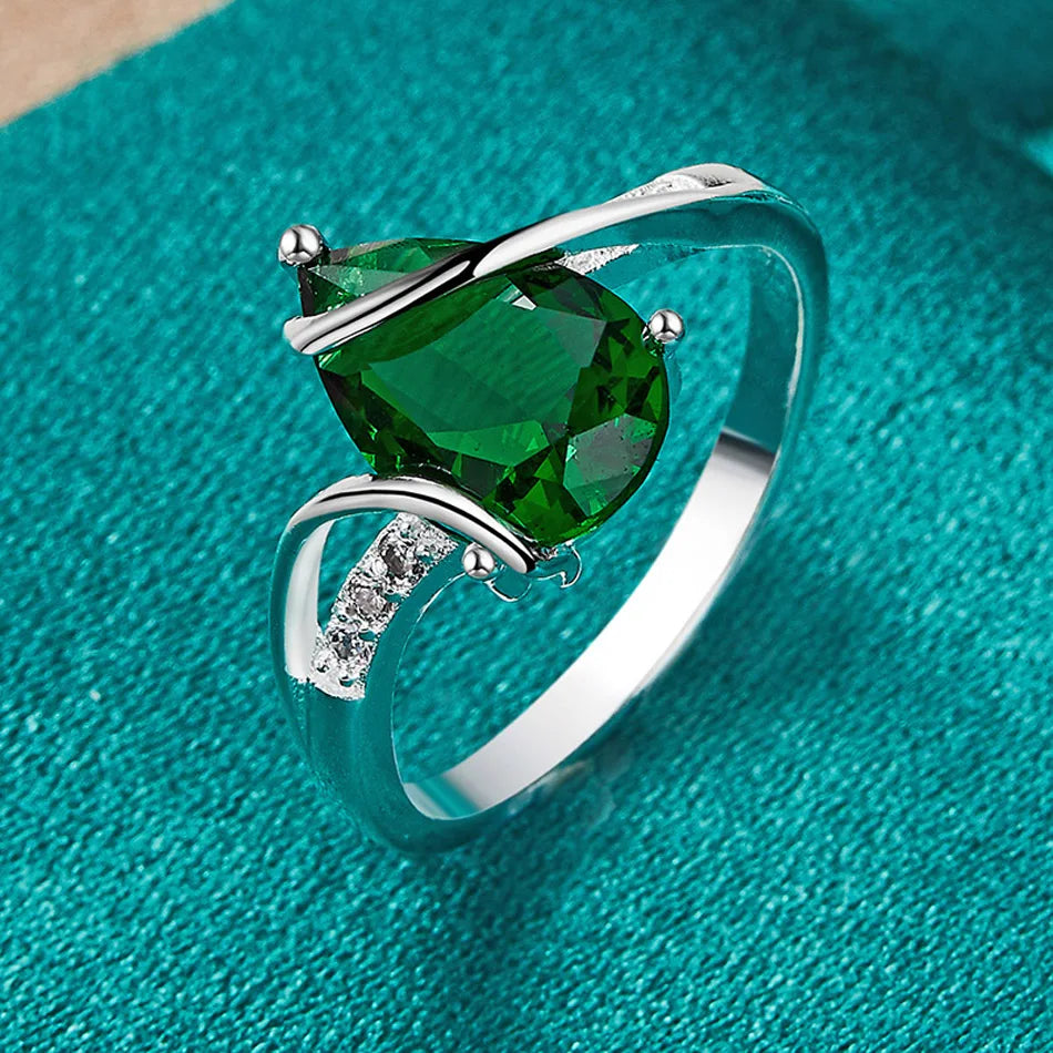 Anel Esmeralda Imperial em Prata 925 com Zircônia Verde