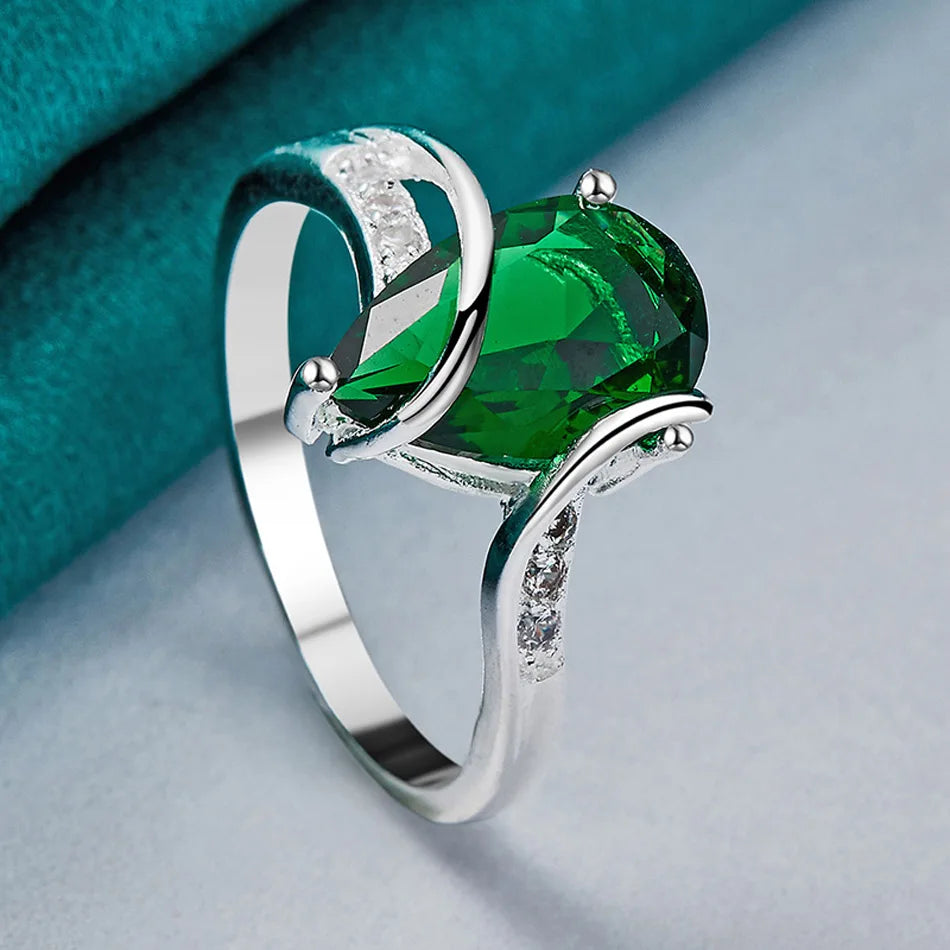 Anel Esmeralda Imperial em Prata 925 com Zircônia Verde