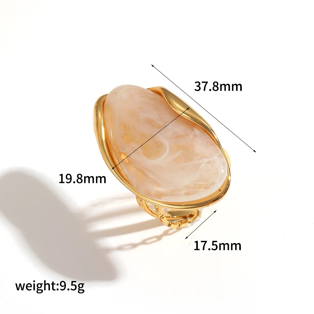 Anel Elo Lumière Cravejado – Elegância Dourada Zenory