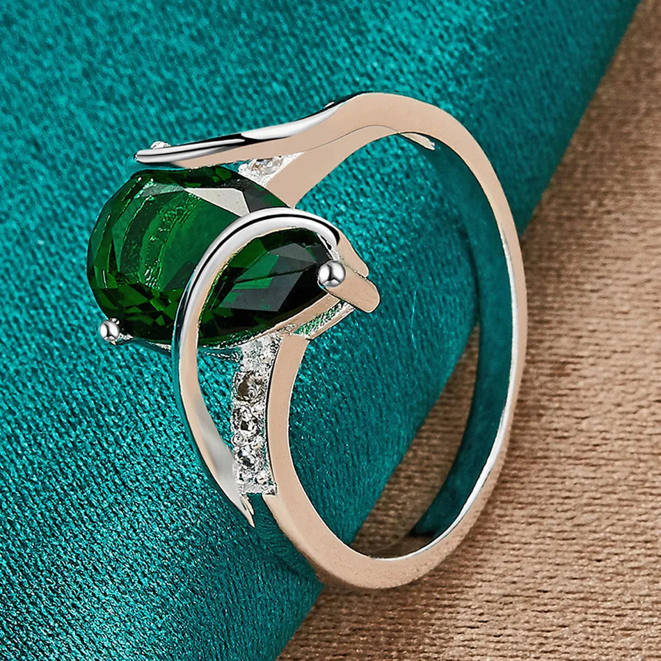 Anel Esmeralda Imperial em Prata 925 com Zircônia Verde