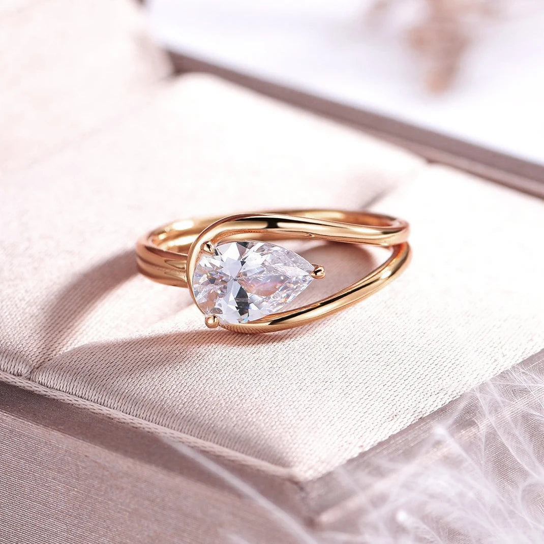 Anel Z9 Éclat Pera – Prata 925 com Moissanita 1CT